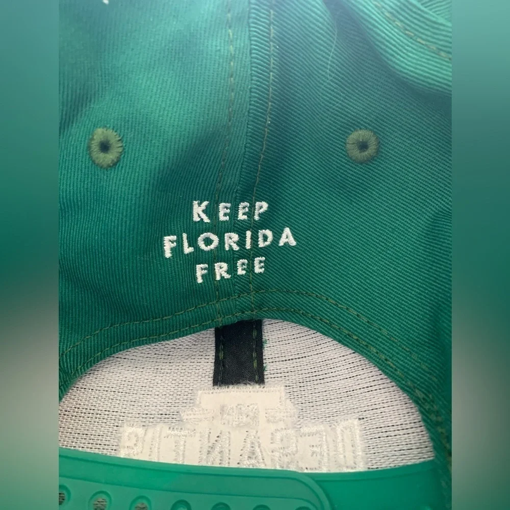 New Ron Desantis Keep Florida Free Trucker Hat White Snap Back Adjustable